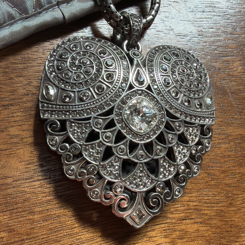 Brighton Silver Filigree Mumtaz Heart Pendant Convertible Necklace w/ Pouch - Picture 6 of 12